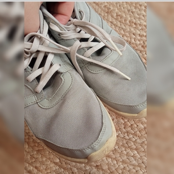 Decathlon Sports Shoes - Picture 7 of 13